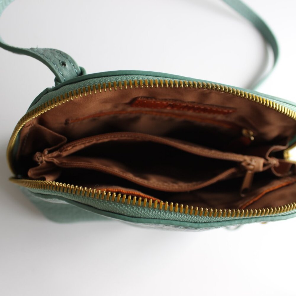 HOBO Nash Crossbody Bag - NWOT Pale Green Leather - Spring Festival Boho - Picture 5 of 9